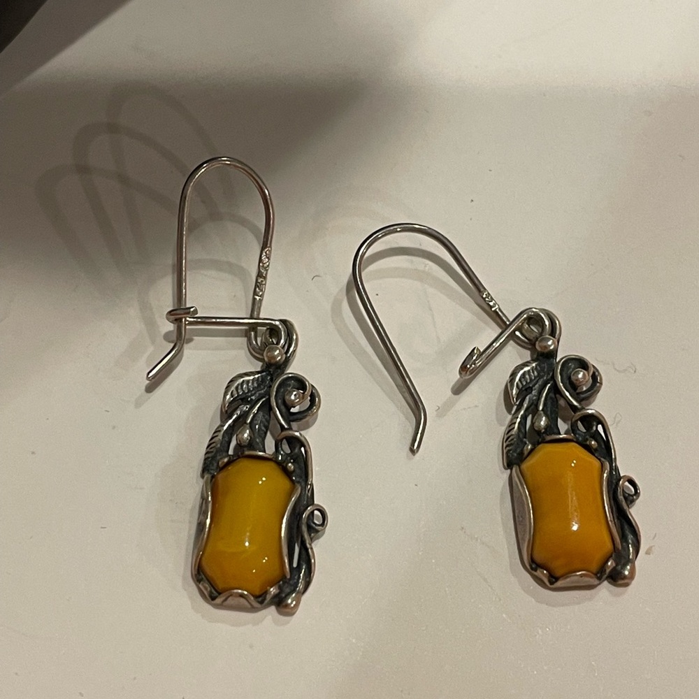 Beautiful Vintage Art nouveau sterling butterscotch  amber earrings